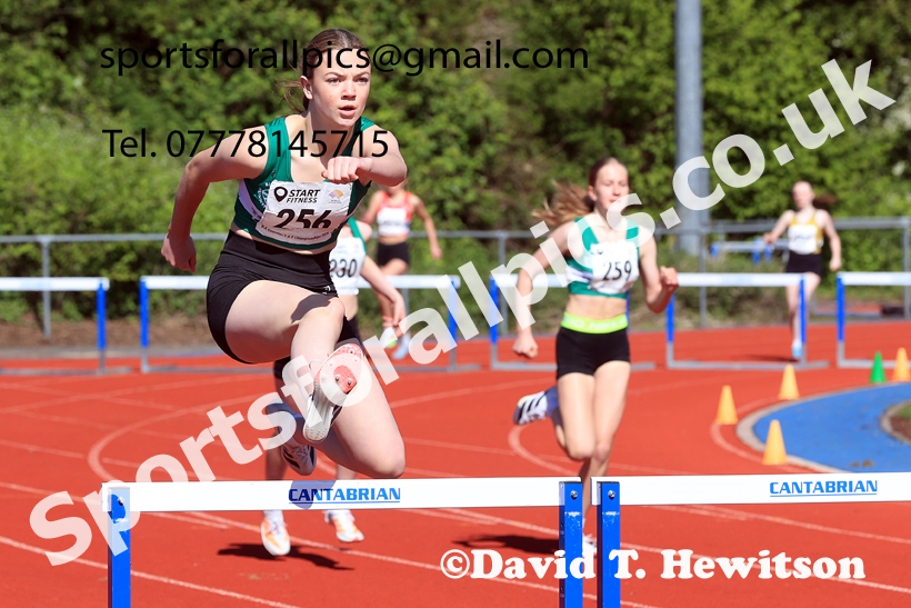 Hurdles, 2026 North Eastern Track and Field Champs, Shildon, County Durham. Photo: David T. Hewitson/Sports for All Pics